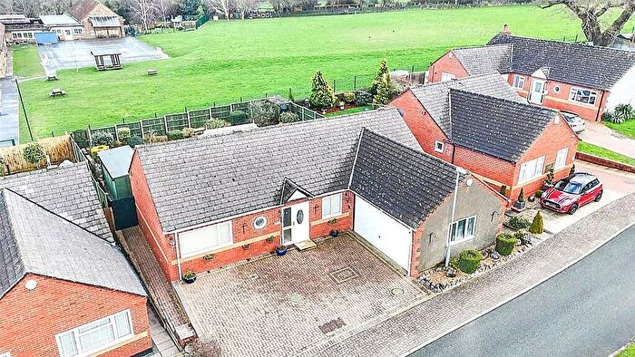 3 Bedroom Bungalow For Sale In Parc Caradog, Trewern, Welshpool, Powys, SY21