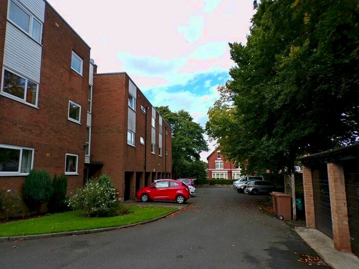 2 Bedroom Flat To Rent In Midhurst Road, Forest Hall, Newcastle Upon Tyne, NE12