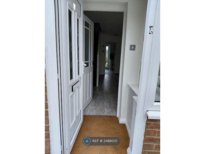 3 Bedroom Terraced House To Rent In Abbotsmeade Close, Newcastle Upon Tyne, NE5