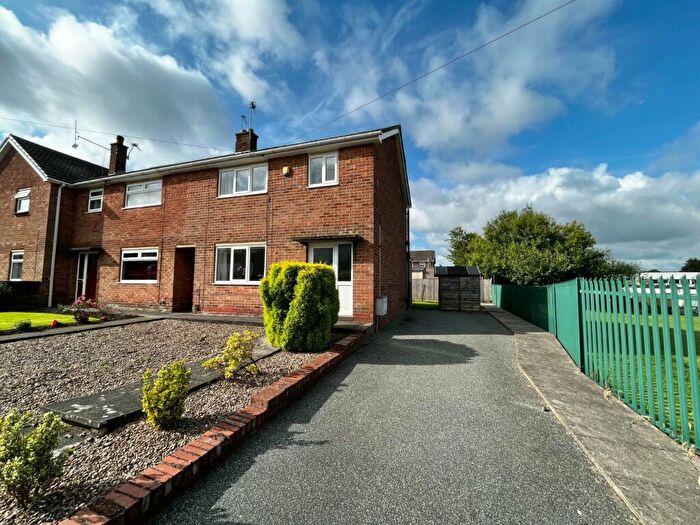 4 Bedroom End Of Terrace House To Rent In Coppice Wood Avenue, Yeadon, Leeds, West Yorkshire, Uk, LS19