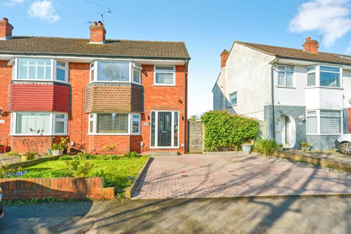 3 Bedroom End Of Terrace House For Sale In Churchgate, Waltham Cross, EN8