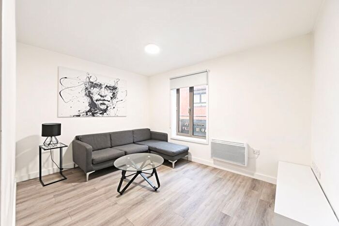 2 Bedroom Flat To Rent In Apt Phoenix Court, Rockingham Street, Sheffield, S1