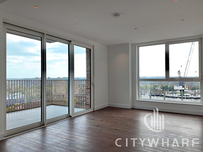 3 Bedroom Flat To Rent In Oval Village, Gasholder Place, SE11
