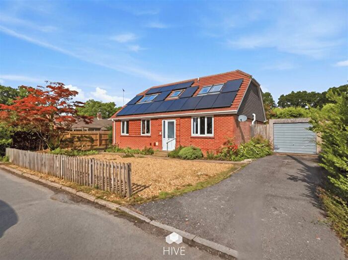 4 Bedroom Detached House For Sale In Fryers Copse, Wimborne, BH21