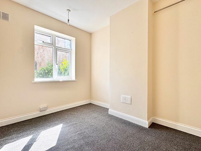 1 Bedroom Flat To Rent In Henniker Road, Ipswich, IP1