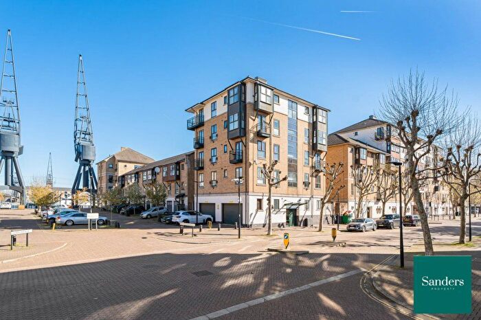 2 Bedroom Flat For Sale In Wesley Avenue, Silvertown, London, E16