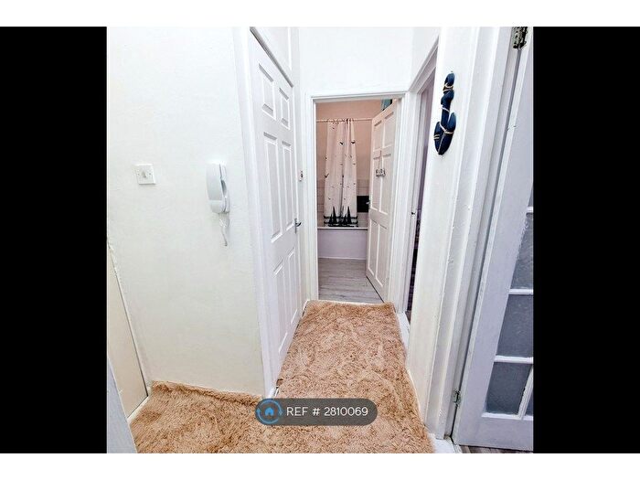 1 Bedroom Flat To Rent In Portobello Buildings, Walton On The Naze, CO14