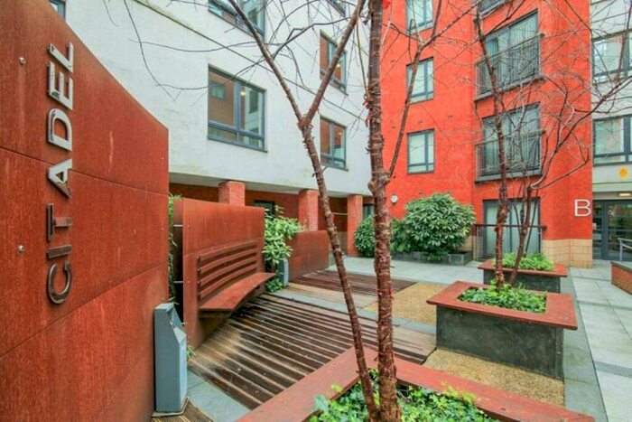 2 Bedroom Flat To Rent In The Citadel, Ludgate Hill, Manchester, M4