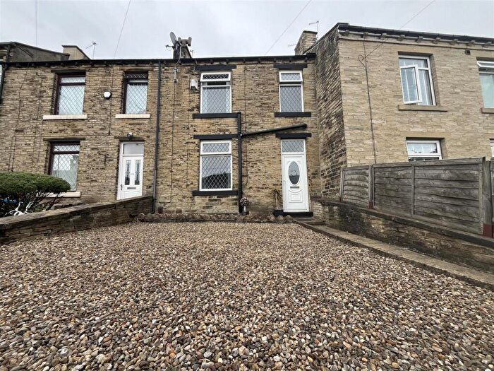 2 Bedroom Terraced House For Sale In Huddersfield Road, Wyke, Bradford, BD12