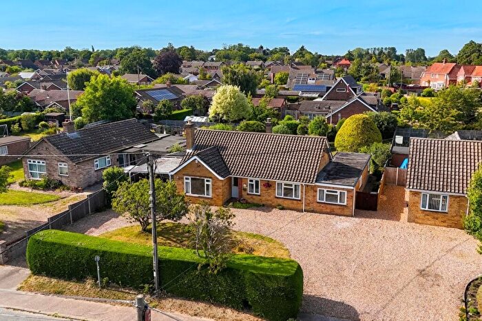 4 Bedroom Detached Bungalow For Sale In Wheel Road, Alpington, Norwich, NR14