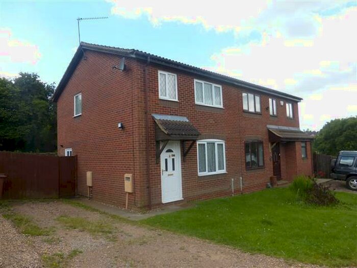 3 Bedroom House To Rent In Linnet Close, Wellingborough, NN8