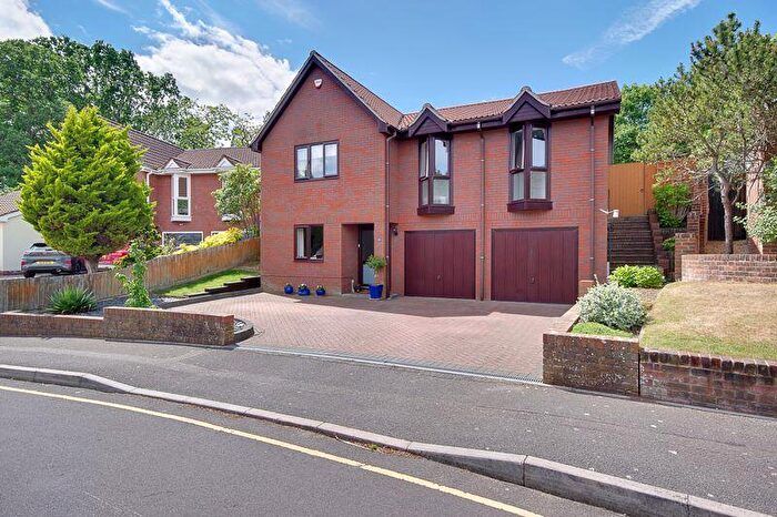 3 Bedroom Detached House For Sale In Woodcocks Crescent, Littledown, Bournemouth, BH7