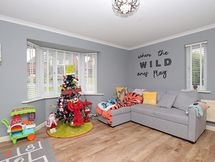 5 Bedroom Detached House For Sale In Heol Faenor, Beddau, CF38