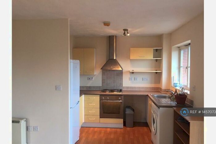 2 Bedroom Flat To Rent In Joseph Hardcastle Close, London, SE14