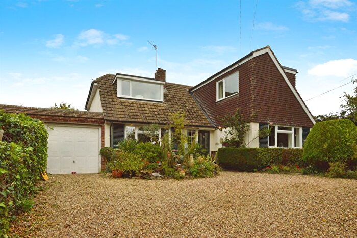 3 Bedroom Link Detached House For Sale In Thornborough Road, Nash, Milton Keynes, MK17