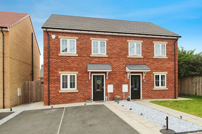 2 Bedroom Semi-Detached House For Sale In Rixon Close, Holme On Spalding Moor, YO43