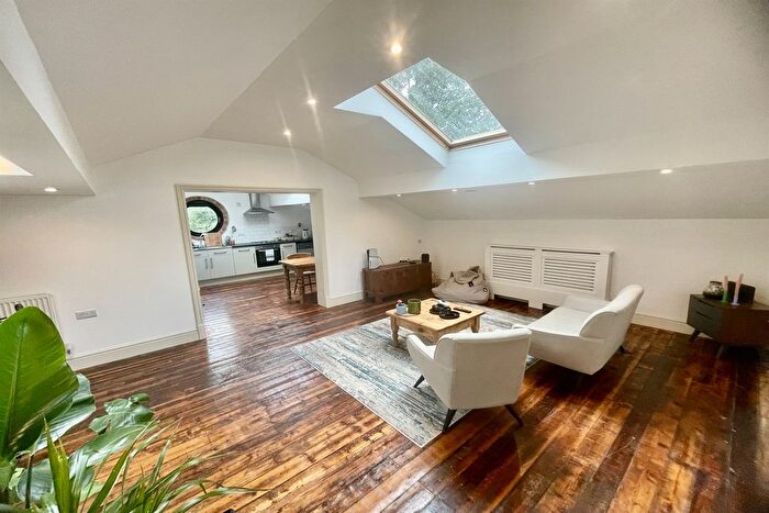 1 Bedroom Flat To Rent In Foxley Lodge Barn, B Higher Lane, Lymm, WA13