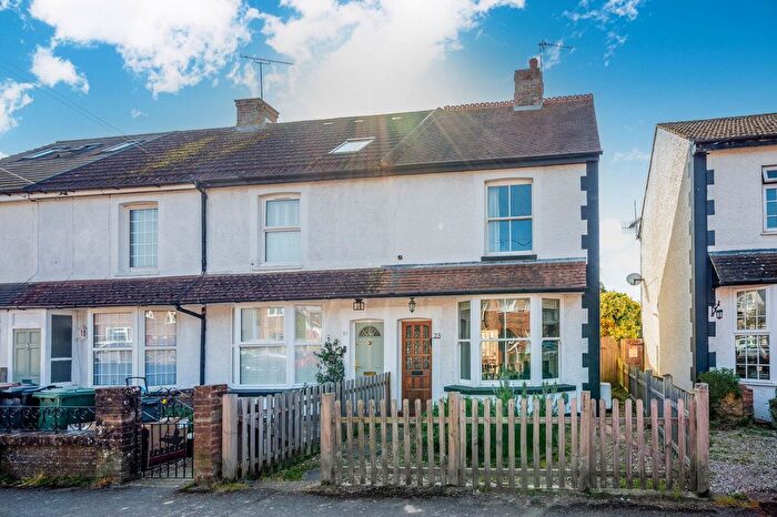 2 Bedroom End Of Terrace House For Sale In New North Road, Reigate, RH2