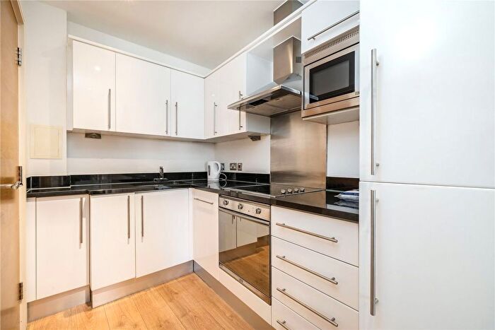 2 Bedroom Flat To Rent In Marsham Street, London, SW1P
