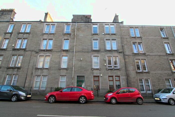2 Bedroom Flat To Rent In Park Avenue, Dundee DD4