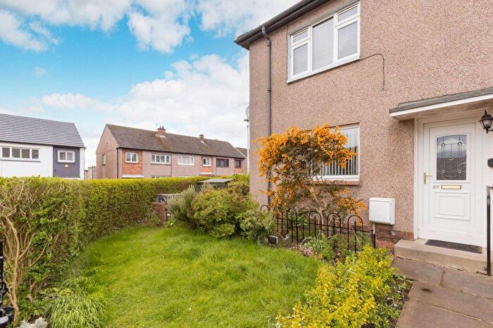 2 Bedroom Flat For Sale In Northfield Park, Edinburgh, EH8