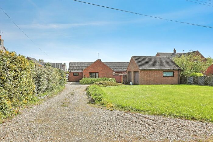 4 Bedroom Detached Bungalow For Sale In Bilney Road, Gressenhall, Dereham, NR20