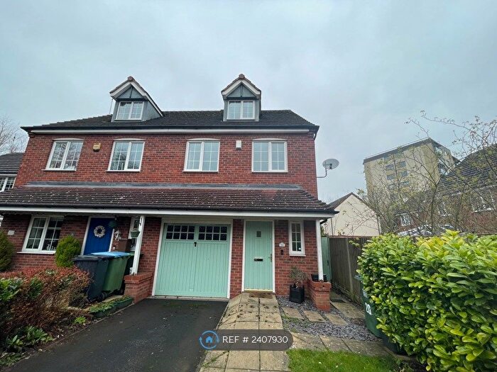 3 Bedroom Semi-Detached House To Rent In Bowling Green Drive, Smethwick, B67