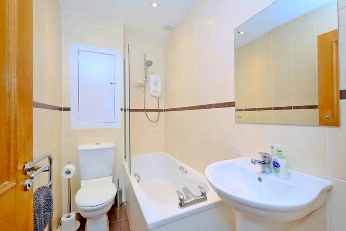 1 Bedroom Flat To Rent In Granton Place, City Centre, Aberdeen, AB10