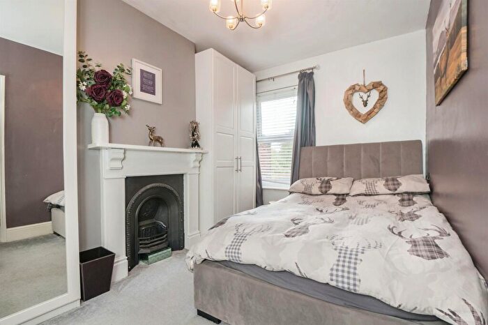 2 Bedroom Terraced House For Sale In Dutton Lane, Eastleigh, SO50