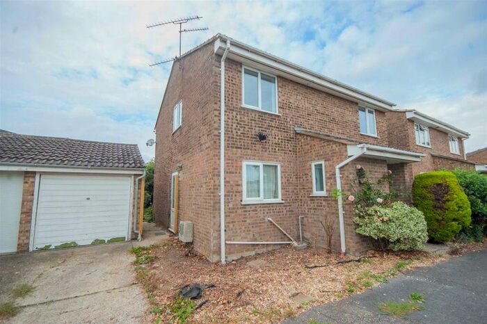 4 Bedroom Detached House To Rent In Mimosa Close, Springfield, Chelmsford, CM1