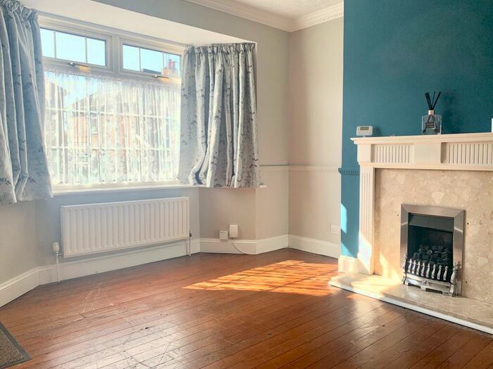 3 Bedroom Semi-Detached House To Rent In Trowell Grove, Trowell, NG9