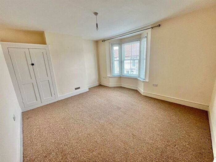 2 Bedroom Terraced House For Sale In Lewes Road, Newhaven, BN9