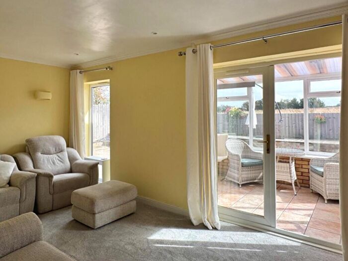 2 Bedroom Detached Bungalow For Sale In Cosmeston Drive, Penarth, CF64
