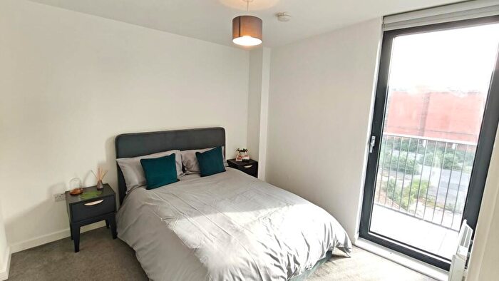2 Bedroom Apartment To Rent In Vox, M15