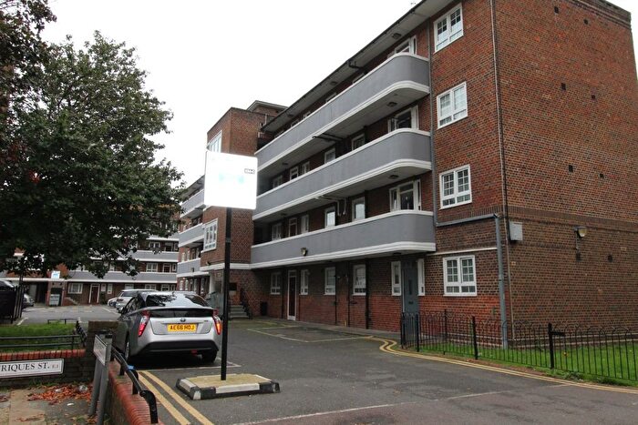 4 Bedroom Flat To Rent In Fairclough Street, London, E1