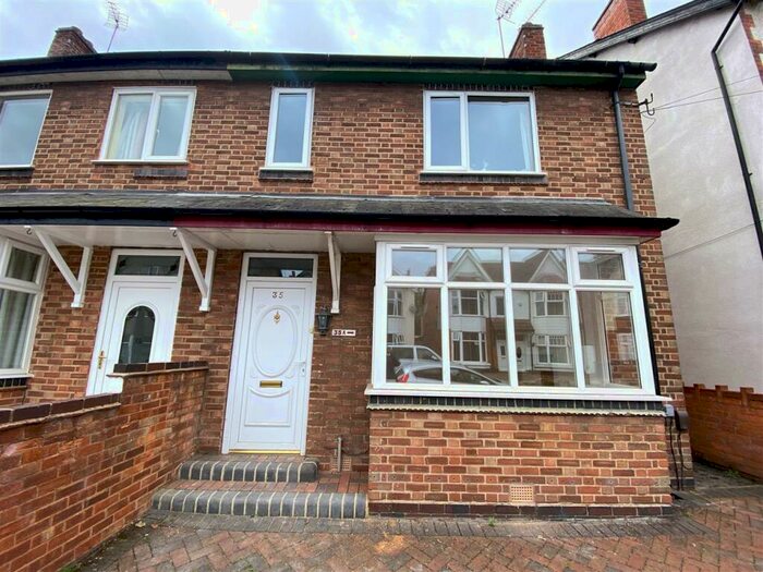 2 Bedroom Maisonette To Rent In Alexander Road, Acocks Green, Birmingham, B27