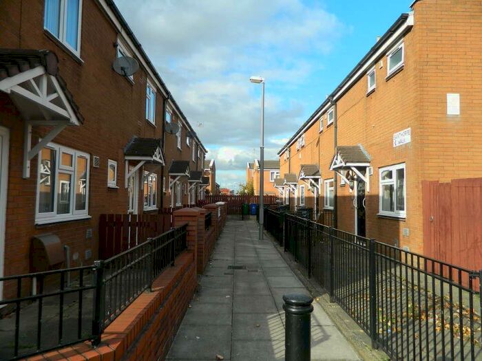 2 Bedroom Terraced House To Rent In Saxthorpe Walk, Ardwick, M12