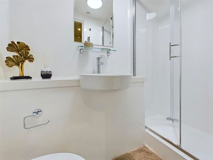 Studio To Rent In St James Boulevard, Newcastle Upon Tyne, NE4