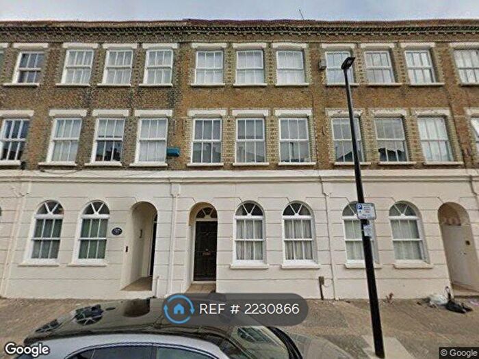 1 Bedroom Flat To Rent In Wadeson Street, London, E2