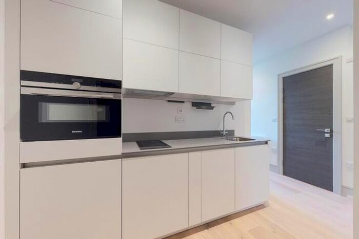 Studio To Rent In Coomb House, St Johns Road, Isleworth TW7