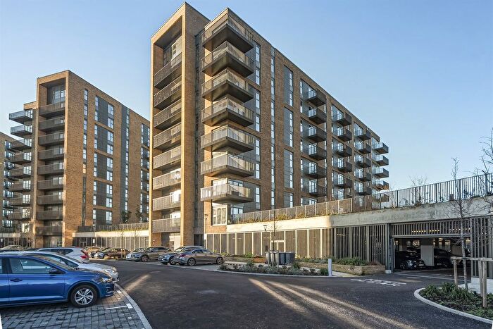 2 Bedroom Flat To Rent In Flagstaff Road, Reading, RG2