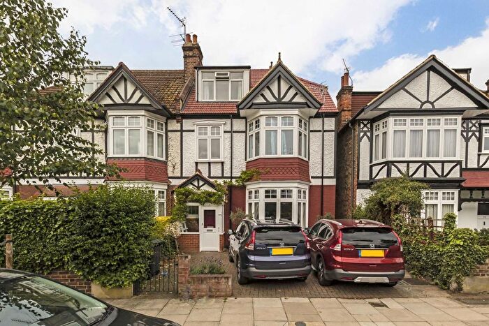 1 Bedroom Flat To Rent In Lavington Road, London, W13