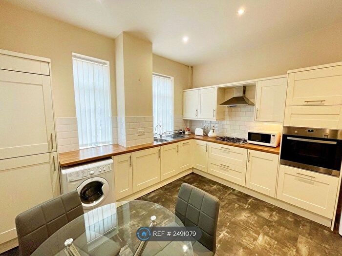 2 Bedroom Flat To Rent In Lord Street, Southport, PR8