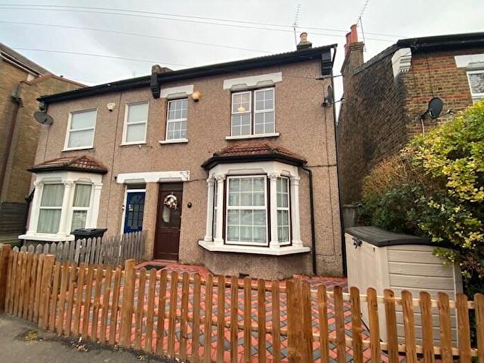 3 Bedroom Semi Detached House For Sale In Daisy Road, South Woodford, E18