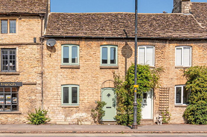 2 Bedroom Terraced House For Sale In London Road, Tetbury, GL8