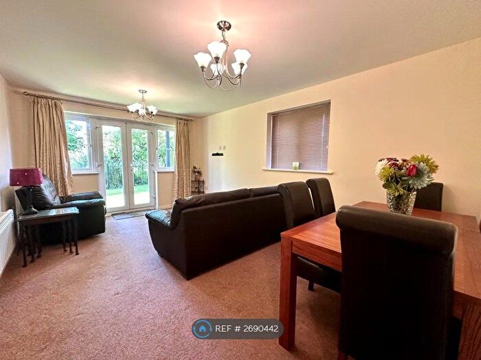 2 Bedroom Flat To Rent In Bagnalls Wharf, Wednesbury, WS10