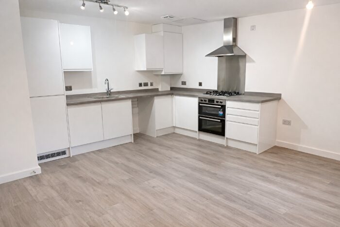 1 Bedroom Apartment For Sale In Andrew Street, Compstall, Stockport, SK6