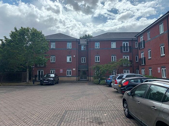 2 Bedroom Flat For Sale In Flat, Brasenose Driftway, Oxford, Oxfordshire, OX4
