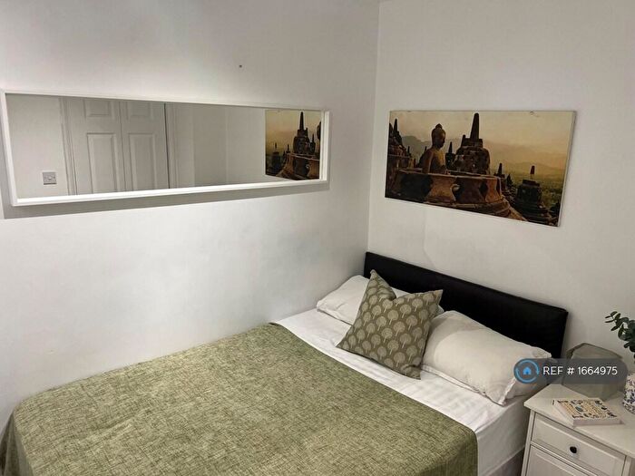 Studio To Rent In Greville Road, London, NW6