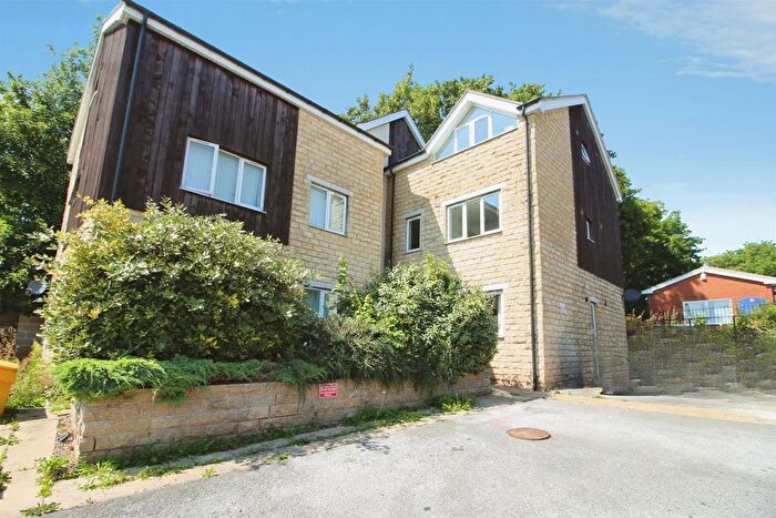 2 Bedroom Flat To Rent In Chapel Lane, Kippax, Leeds, LS25